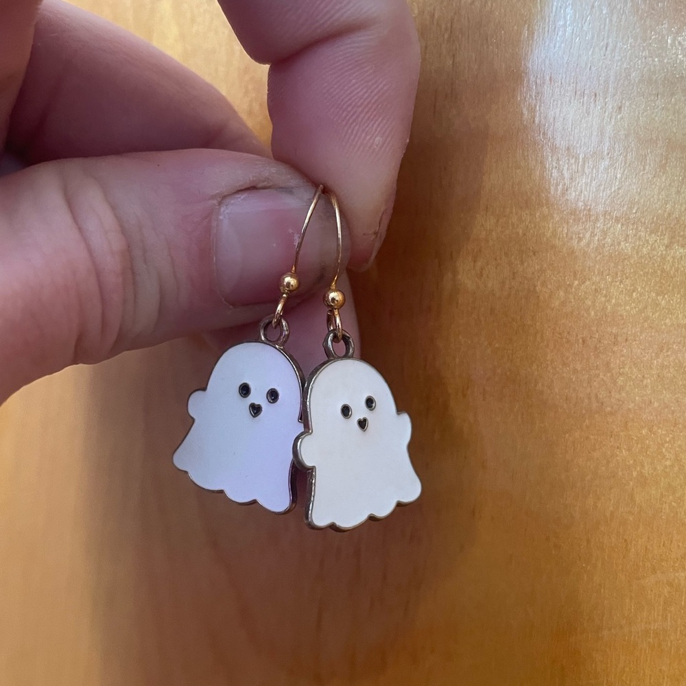 Adorable smiling ghost earrings - Picture 4 of 4